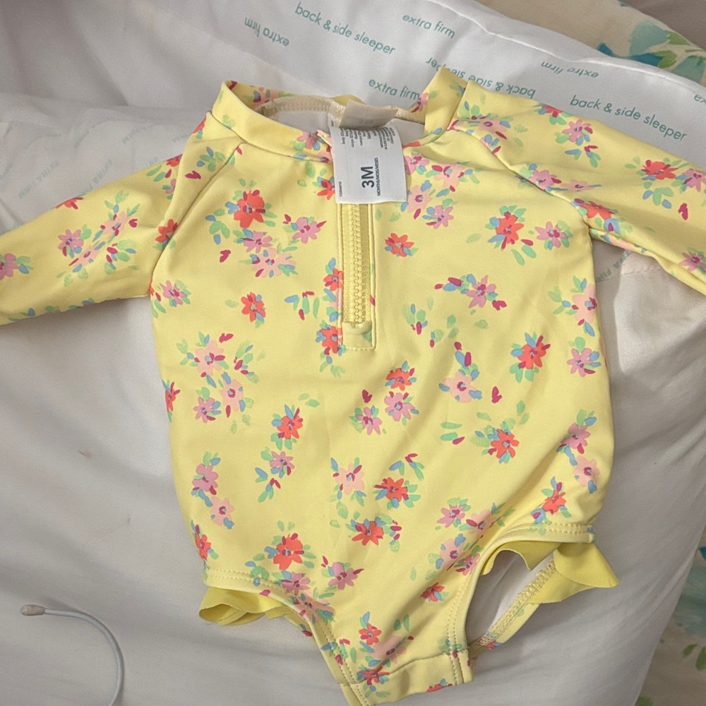 ADORABLE OshKosh B'gosh Floral Yellow One Piece Swimsuit never worn